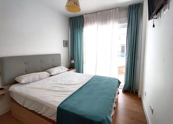 Edificio Jardín Apartamento *