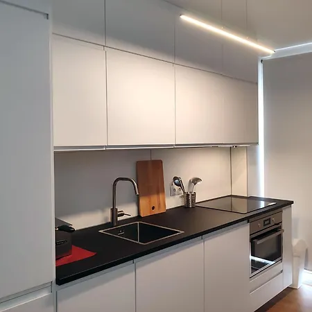 Edificio Jardin شقة إِستيبونا