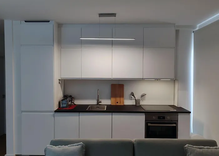 Edificio Jardin إِستيبونا