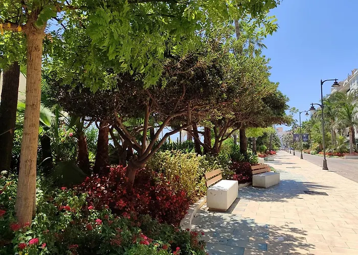 Edificio Jardin * إِستيبونا