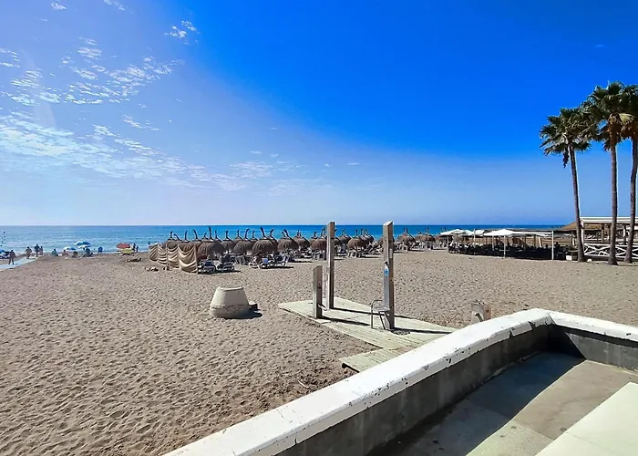 Edificio Jardin Εστεπόνα